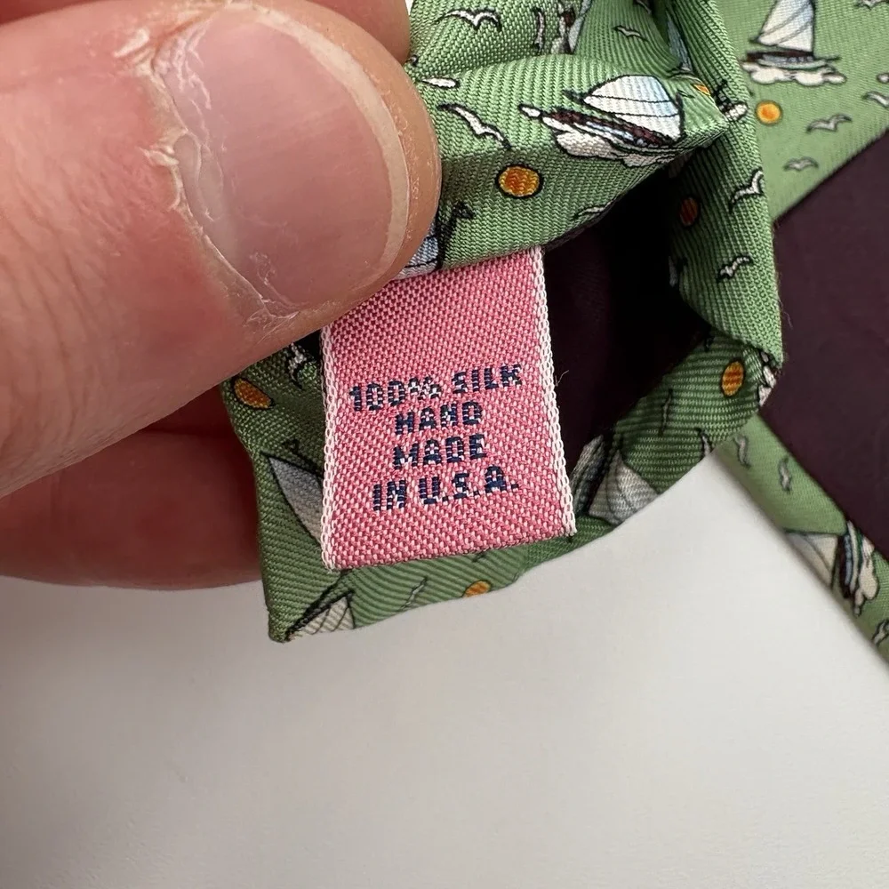 Vineyard Vines Mens Silk Tie Green Sailboat‎ Nautical Preppy Sailing USA 3.75